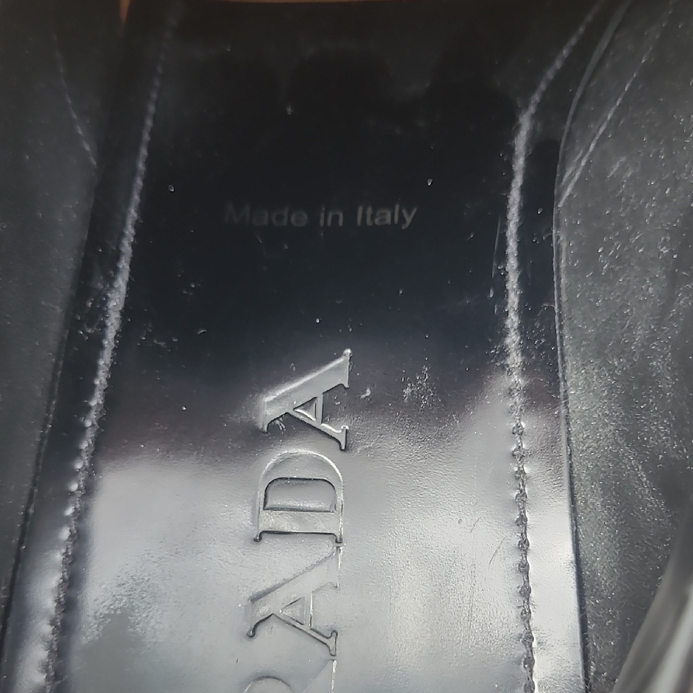 Prada Black Men's Oxfords - Picture 4 of 11